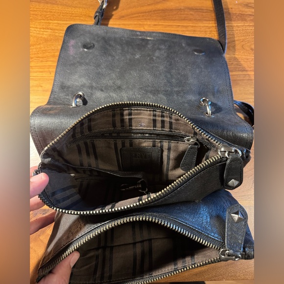 Frye distressed black Leather Shoulder Bag - Picture 4 of 6